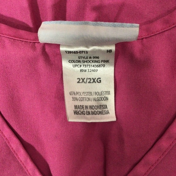 SB Scrubs Pink Scrub Top - Size 2X - Picture 6 of 7